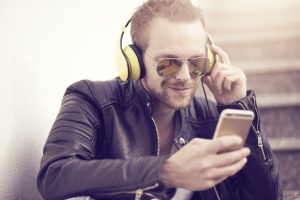 Música sin conexión en el móvil: aprende cómo descargar Spotify